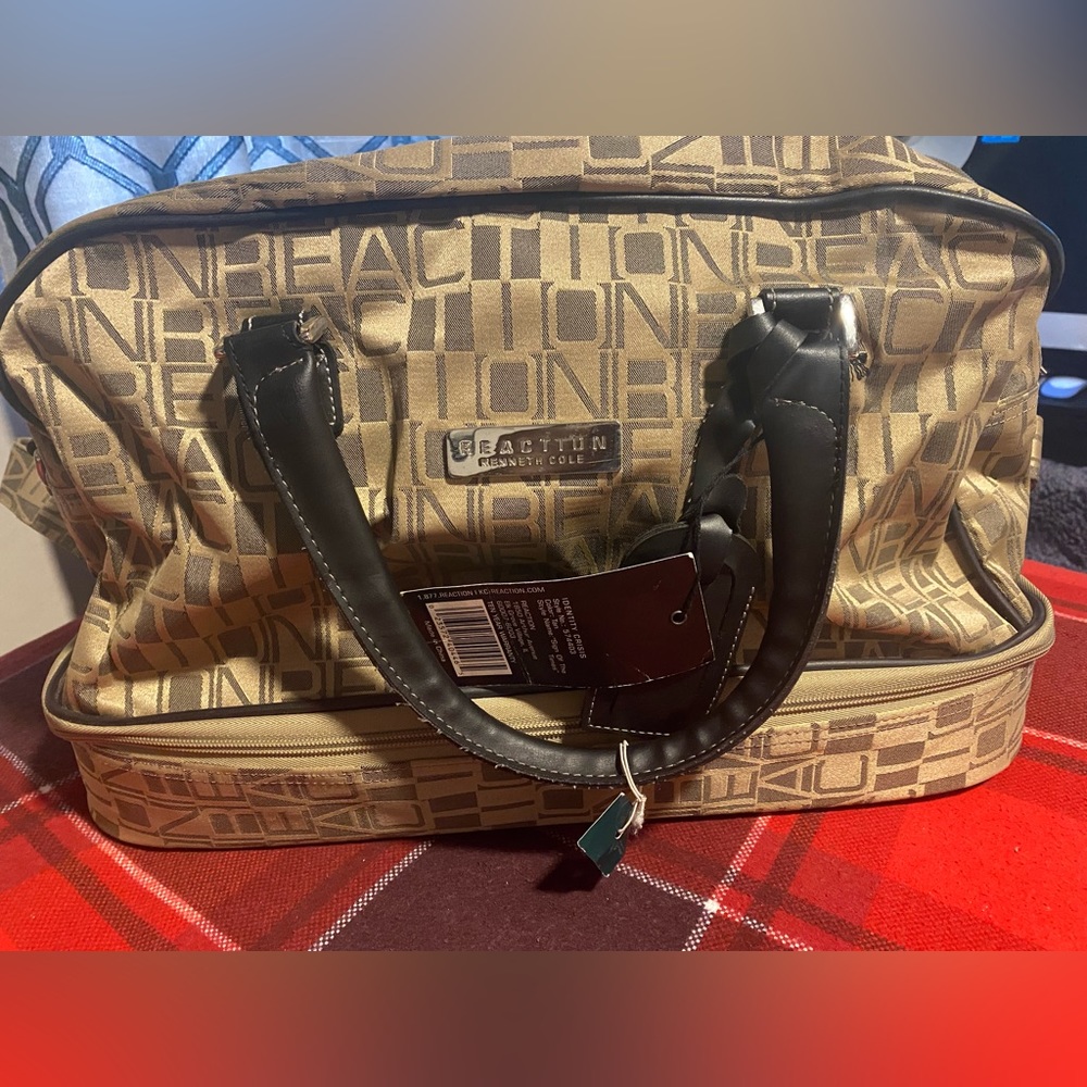 Kenneth Cole hand luggage